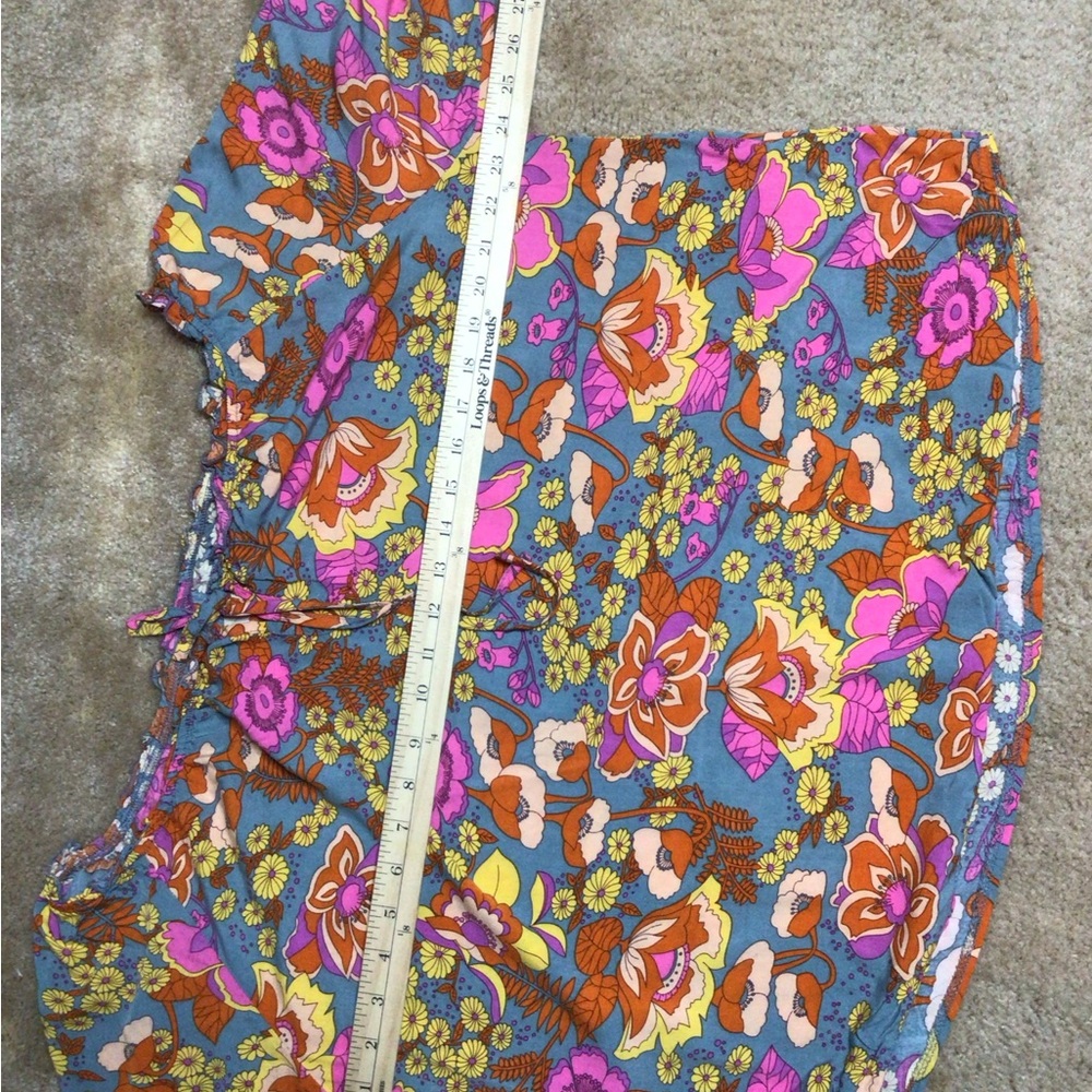 Ladies XL Vibrant Floral Off-Shoulder Blouse - Orange, Pink, Gray (0196) - Picture 6 of 8